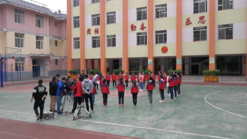 让产品 “动” 起来！优质龙凤区产品视频拍摄公司是怎么炼成的？